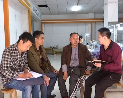 市疾控中心工作组 变“输血”为“造血”助力脱贫