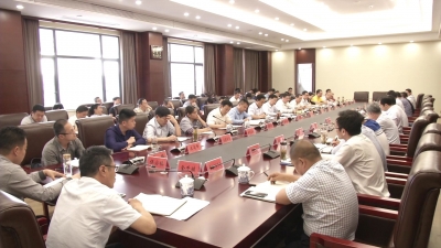 董卫民强调：坚持创新驱动 打造县域经济升级版