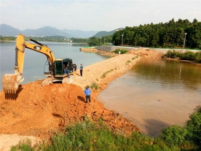 金湖街办强力推进库区整治工作