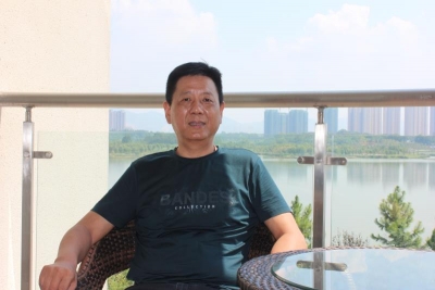 杨云南：天涯海角闯出一片天