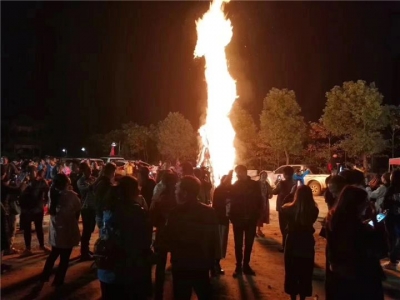 龙凤山举办第七届音乐帐篷节