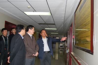 做好“三共”强“三力”积极建设医共体   