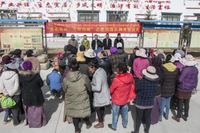 情系鄂藏·爱暖山南 我市援藏干部为山南市募捐六百余件御寒衣物