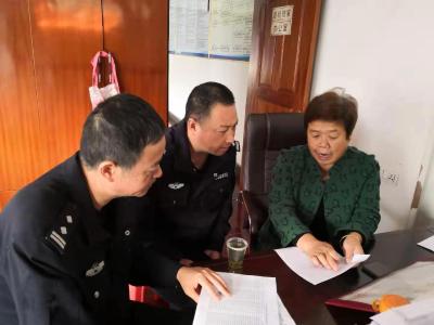 交警“三进”强力推进交通安全宣传