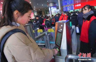 全国铁路今起大调图，京张高铁正式开通运营