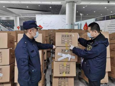 保障防控物资   35万个医用口罩将运回大冶