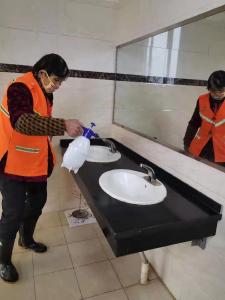 我市环卫工人坚守在一线做好防疫消毒安全作业