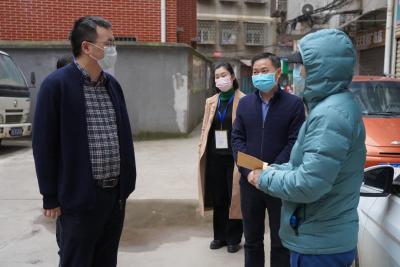 市领导慰问治愈出院贫困新冠肺炎患者
