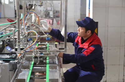 【匠心劲牌】柯国栋：劲牌流水线上的发明家