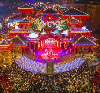 锦绣中国年|湖北：极目楚天舒 乐享“文化年”