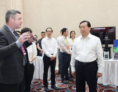 2024武汉国际数智病理发展大会举行 王忠林出席并宣布大会开幕