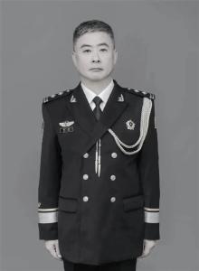 迎面截停嫌疑车辆！一名共产党员生命最后的抉择……