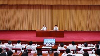 学习贯彻党的二十届三中全会精神中央宣讲团湖北报告会举行