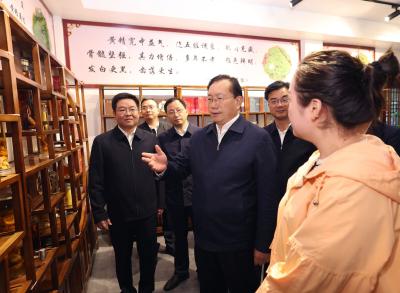王忠林到十堰房县和郧阳区调研