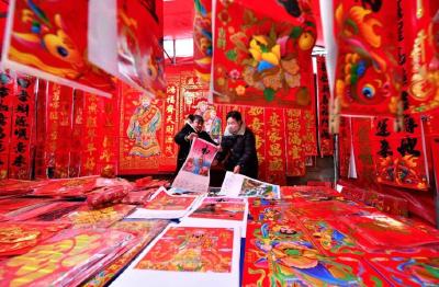 襄阳保康：年来到，年饰俏！饰品市场红红火火迎新春！