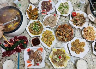 湖北巴东：年味儿 就在这顿团年饭中