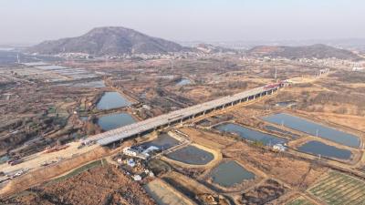 湖北大冶：高速建设“拉满弓” 融圈入群正提速