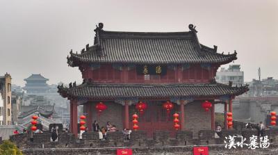 沿着中轴线看襄阳 | 解锁春联年画 “偶遇”郭靖黄蓉