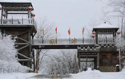 湖北保康：雪落荆山诗意浓