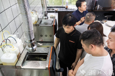 武汉炒菜机器人服务全球1600余家餐厅