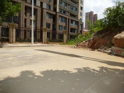 【报道追踪】何家湾路上的建筑垃圾被清理了