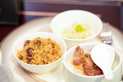 头等大事！开饭！