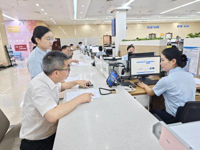 【锲而不舍落实中央八项规定精神】“换位体验”查堵点 打通23项政务服务“梗阻”