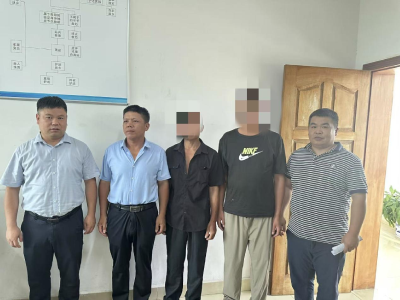 江西一男子在外流浪7年 市救助站千里护送其返乡