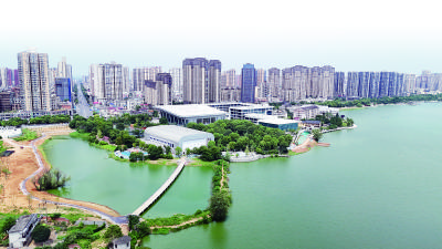 【直达基层·聚焦十件实事】绿道蜿蜒通碧水 便民新景入画来 尹家湖西南岸绿道贯通工程施工忙
