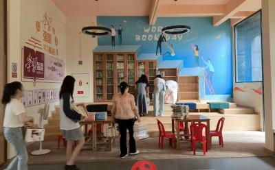 500册爱心图书“安家”社区红色驿站！