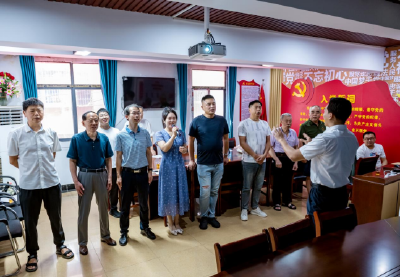 市委办公室：开展“八一”慰问活动