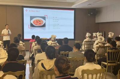 市商务局：助力培养更多“楚大厨”