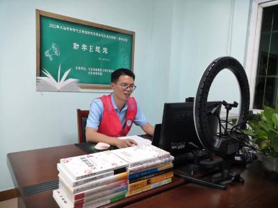 大冶一中教师罗克松获评“楚天名师”