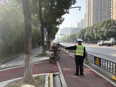 【报道追踪】“机非分离” 保障市民出行安全