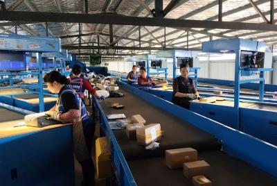 迎战“双十一”：快递自动分拣 日均处理4.4万件