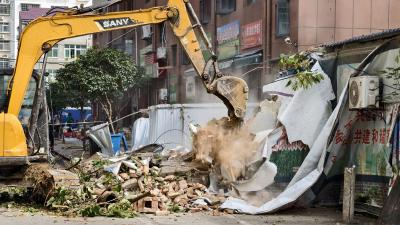 推倒“堵心墙” 疏通 “安心路”