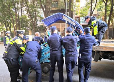 多警种联动整治 擦亮城市文明底色