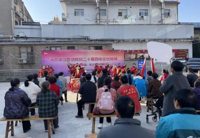 社区上演《车位风波》情景剧