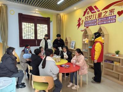 灵乡镇“农家书屋+”亲子阅读 让新春年味氤氲书香