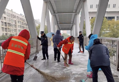 东风路街道：开展“除雪护行、上门送暖”双线行动