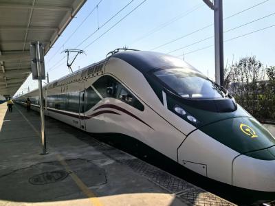 黄石火车站实施新列车运行图 多趟Z/T字头列车升级为“绿巨人”动车组