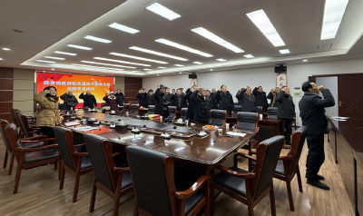 陈贵镇：情暖桑榆话发展