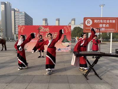 大冶春运“国风接站”情满旅途