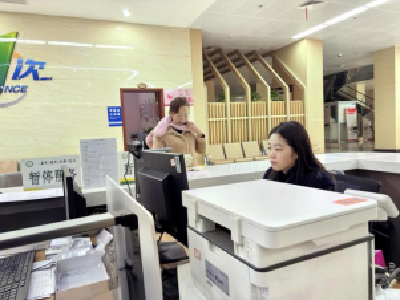 市政务服务中心：新春不打烊 服务暖归程