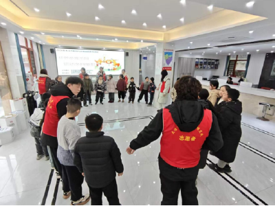 荟萃社区：举办趣味运动会 萌娃寒假乐翻天