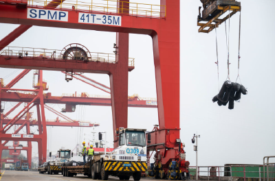 武汉阳逻港今年已完成集装箱吞吐量64.5万标箱