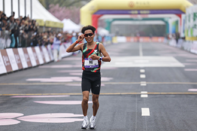 一场马拉松，邂逅“大江大湖大武汉”