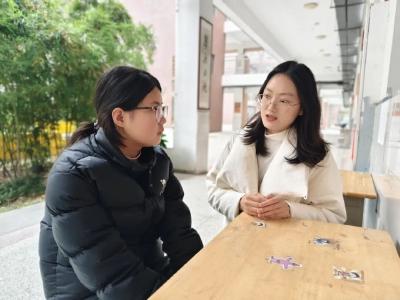 【实验高中 少年说】洗尽铅华淬己志 报得春晖报芳华