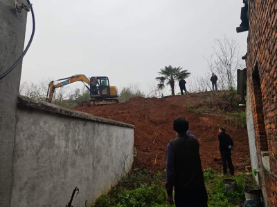 【坚持和发展新时代“枫桥经验”】一条排水沟差点“冲垮”两家情 一把调解尺重新“砌好”一屋厨