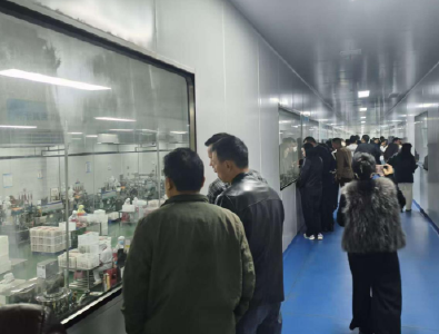 还地桥镇总工会：把工作会开进企业一线